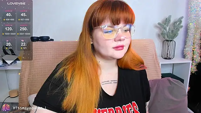 Snapshot of missmayaqueen chatting on 02-09-26, 08:29 missmayaqueen online show from 02-09-26, 08:29