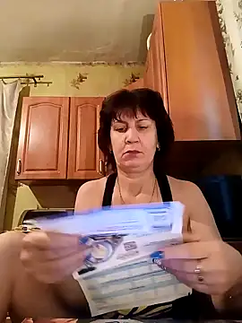 Snapshot of Laura_Kiss chatting on 01-23-25, 05:35 Laura Kiss online show from 01-23-25, 05:35