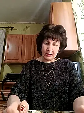 Snapshot of Laura_Kiss chatting on 03-08-25, 01:47 Laura Kiss online show from 03-08-25, 01:47