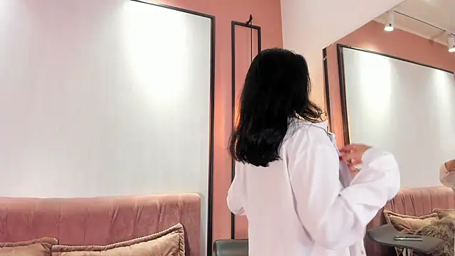 Snapshot of fiorella_paris chatting on 03-06-25, 04:19 fiorella paris online show from 03-06-25, 04:19