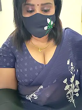 Queenflowerr online show from 11-05-25, 06:08