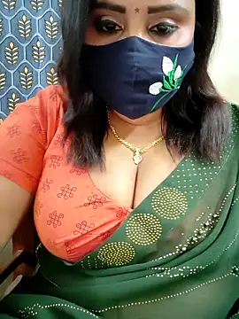 Queenflowerr online show from 04-18-26, 06:01