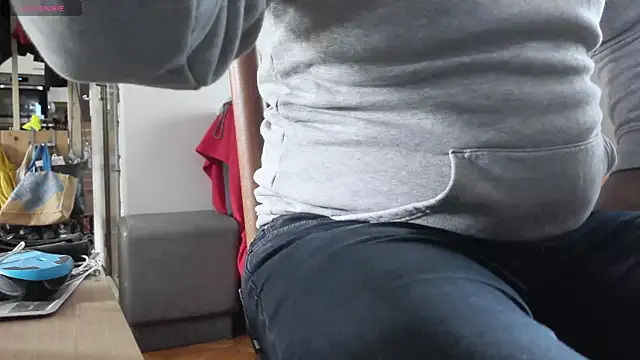 Snapshot of IndienTiger chatting on 11-10-25, 12:48 IndienTiger online show from 11-10-25, 12:48