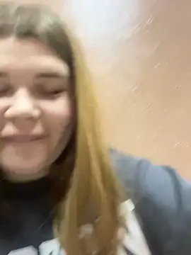 Snapshot of ella_zzz chatting on 02-13-25, 02:09 ella zzz online show from 02-13-25, 02:09