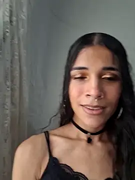 Snapshot of novinhatransexy chatting on 05-21-26, 06:04 novinhatransexy online show from 05-21-26, 06:04