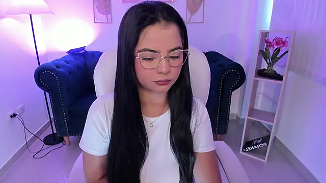 Layla Breezee online show from 03-14-26, 11:48