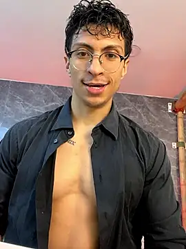 Snapshot of ApoloCruz chatting on 01-11-26, 03:22 ApoloCruz online show from 01-11-26, 03:22