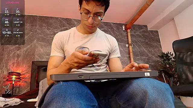 Snapshot of ApoloCruz chatting on 01-18-26, 02:15 ApoloCruz online show from 01-18-26, 02:15