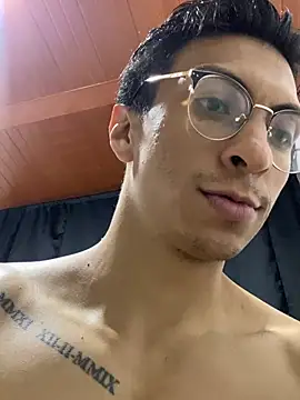 Snapshot of ApoloCruz chatting on 02-22-26, 02:13 ApoloCruz online show from 02-22-26, 02:13