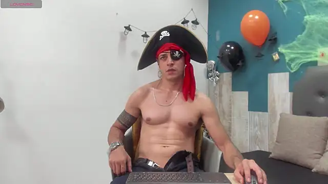 Snapshot of Frank_Millers chatting on 10-30-25, 08:53 Frank Millers online show from 10-30-25, 08:53