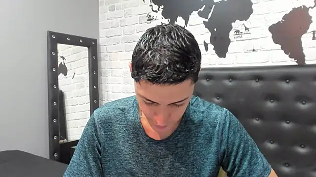 Snapshot of Frank_Millers chatting on 11-26-25, 08:10 Frank Millers online show from 11-26-25, 08:10