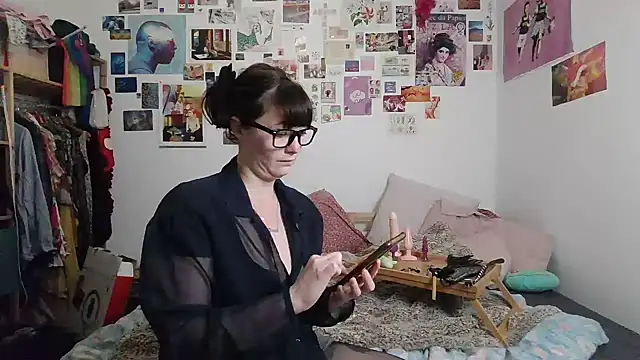 Snapshot of AdorahB3ll3 chatting on 03-17-25, 08:09 AdorahB3ll3 online show from 03-17-25, 08:09