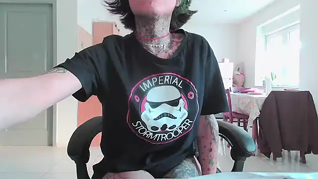 serena  vedette online show from 02-17-25, 02:04