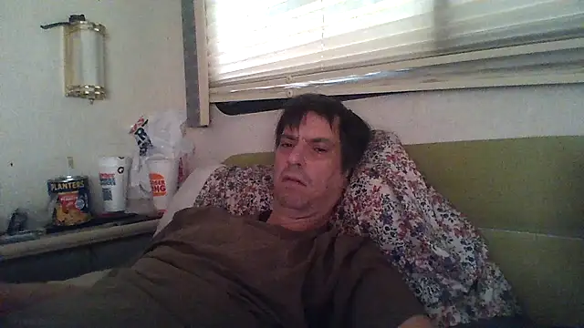 Snapshot of OnYourMarkGetSetGo chatting on 02-25-26, 08:51 OnYourMarkGetSetGo online show from 02-25-26, 08:51