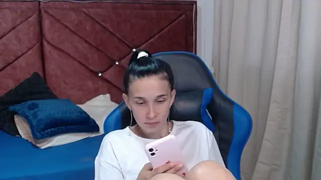 Snapshot of victoria_adams07 chatting on 02-13-26, 07:32 victoria adams07 online show from 02-13-26, 07:32