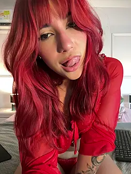 Snapshot of HannaaMiller chatting on 02-03-26, 06:40 HannaaMiller online show from 02-03-26, 06:40