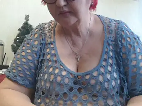 Snapshot of DeniseeRosea chatting on 02-14-25, 09:34 DeniseeRosea online show from 02-14-25, 09:34