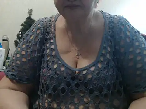 Snapshot of DeniseeRosea chatting on 02-27-25, 04:10 DeniseeRosea online show from 02-27-25, 04:10
