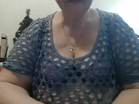 Snapshot of DeniseeRosea chatting on 02-28-25, 12:21 DeniseeRosea online show from 02-28-25, 12:21