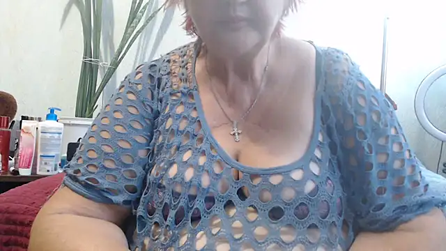 Snapshot of DeniseeRosea chatting on 09-24-25, 05:00 DeniseeRosea online show from 09-24-25, 05:00
