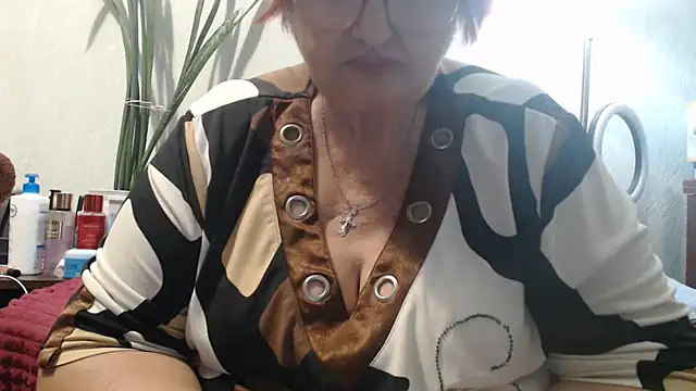 Snapshot of DeniseeRosea chatting on 10-15-25, 07:03 DeniseeRosea online show from 10-15-25, 07:03