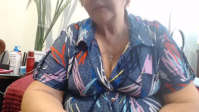 Snapshot of DeniseeRosea chatting on 10-20-25, 06:36 DeniseeRosea online show from 10-20-25, 06:36