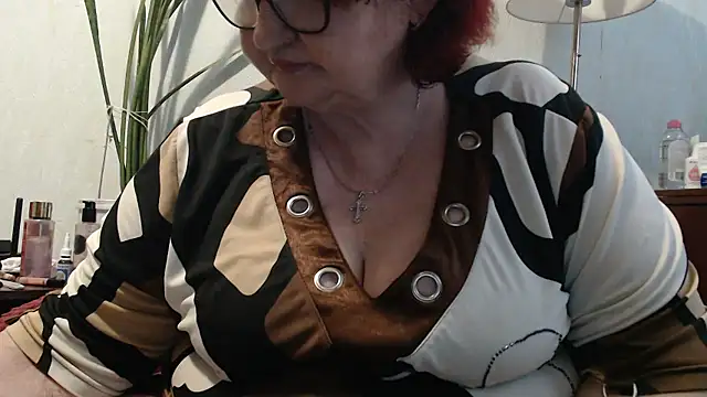Snapshot of DeniseeRosea chatting on 05-11-26, 02:45 DeniseeRosea online show from 05-11-26, 02:45