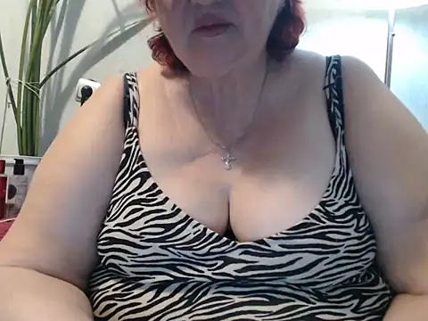 Snapshot of DeniseeRosea chatting on 05-15-26, 06:26 DeniseeRosea online show from 05-15-26, 06:26