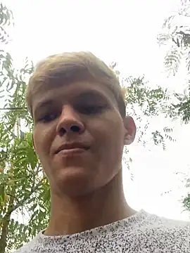 Snapshot of izan_20 chatting on 03-13-25, 09:05 izan 20 online show from 03-13-25, 09:05