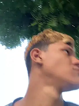 Snapshot of izan_20 chatting on 03-22-25, 10:59 izan 20 online show from 03-22-25, 10:59