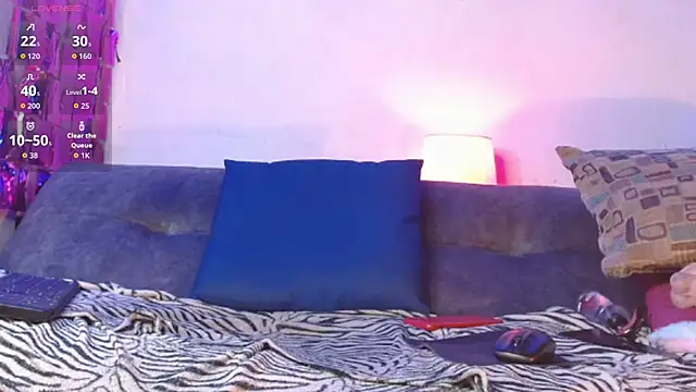 Snapshot of izan_20 chatting on 11-18-25, 09:25 izan 20 online show from 11-18-25, 09:25