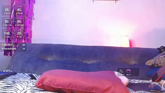 Snapshot of izan_20 chatting on 11-25-25, 10:37 izan 20 online show from 11-25-25, 10:37