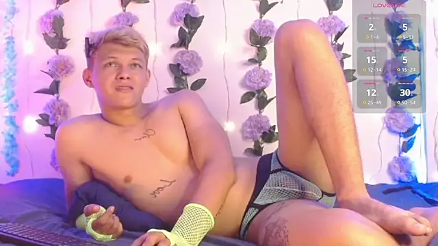 Snapshot of izan_20 chatting on 03-04-26, 10:05 izan 20 online show from 03-04-26, 10:05