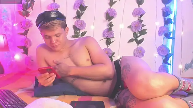 izan 20 online show from 05-08-26, 10:31