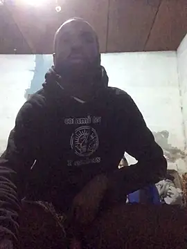 Snapshot of onewinnertee chatting on 05-19-26, 01:56 onewinnertee online show from 05-19-26, 01:56