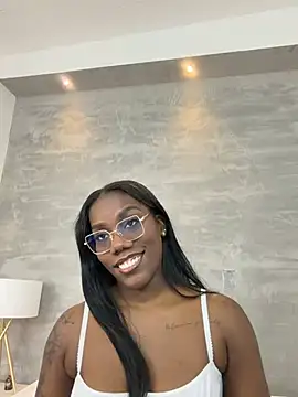 Alaia Colins online show from 08-04-26, 11:07