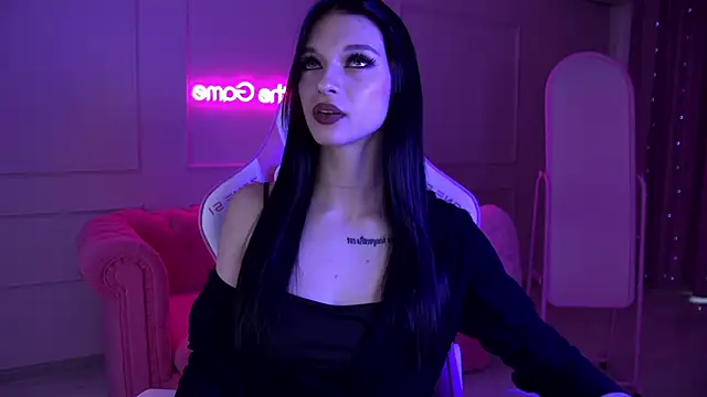 Snapshot of BeverlyMost chatting on 02-20-25, 06:28 BeverlyMost online show from 02-20-25, 06:28