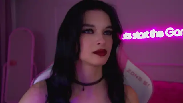 Snapshot of BeverlyMost chatting on 03-20-25, 01:35 BeverlyMost online show from 03-20-25, 01:35