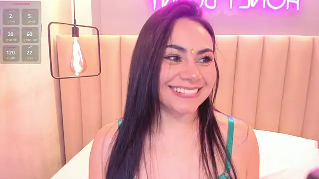 Snapshot of Naomymonroe_ chatting on 11-13-25, 09:47 Naomymonroe online show from 11-13-25, 09:47