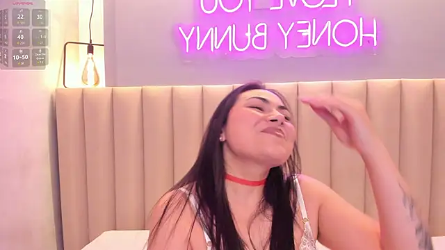 Snapshot of Naomymonroe_ chatting on 02-23-26, 09:56 Naomymonroe online show from 02-23-26, 09:56