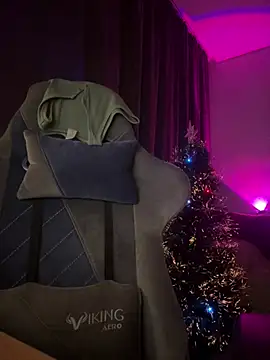 Snapshot of Ohmy_Nora_ chatting on 01-29-25, 01:05 Ohmy Nora online show from 01-29-25, 01:05