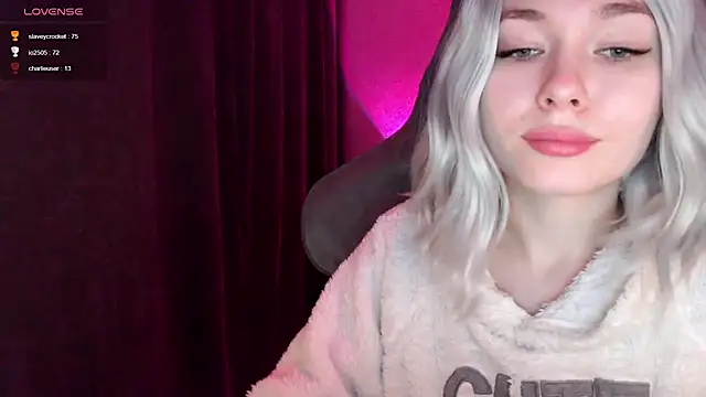 Snapshot of Ohmy_Nora_ chatting on 03-07-25, 04:13 Ohmy Nora online show from 03-07-25, 04:13