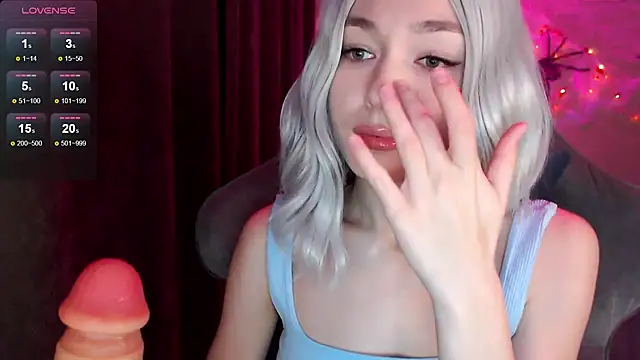 Snapshot of Ohmy_Nora_ chatting on 11-15-25, 09:43 Ohmy Nora online show from 11-15-25, 09:43