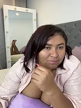 KarlaWild online show from 02-21-25, 04:40