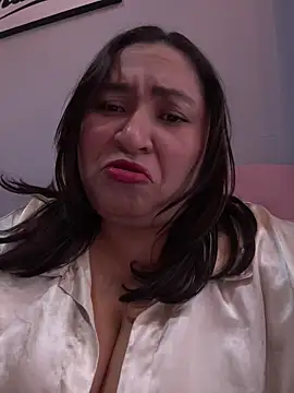 KarlaWild online show from 11-19-25, 06:52