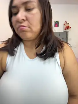 KarlaWild online show from 12-04-25, 01:59