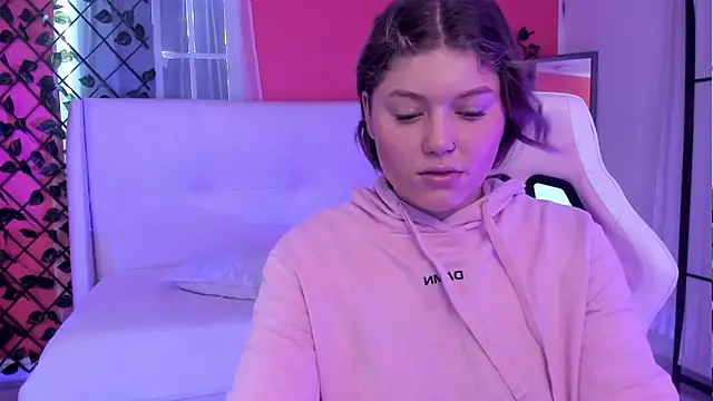 alaia greyy online show from 03-27-26, 12:49