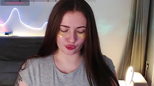 Snapshot of Ollie_James chatting on 11-21-25, 01:21 Ollie James online show from 11-21-25, 01:21