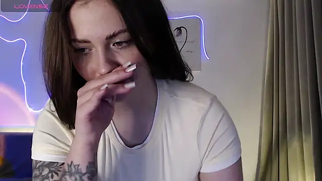 Snapshot of Ollie_James chatting on 11-22-25, 10:31 Ollie James online show from 11-22-25, 10:31