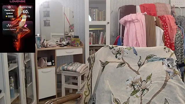 Soffya Soy online show from 02-15-26, 05:20